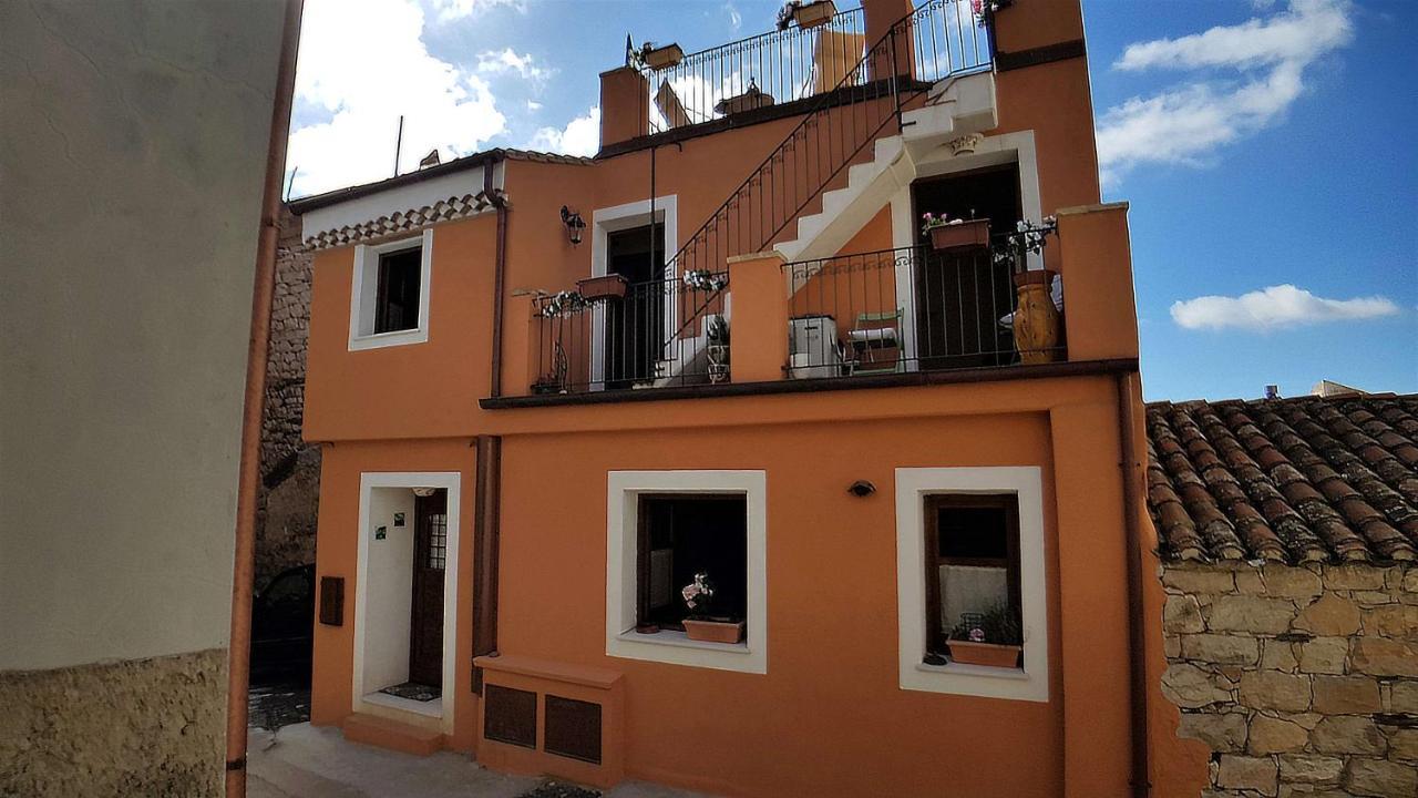 Casa Vacanza La Posadina באוני מראה חיצוני תמונה