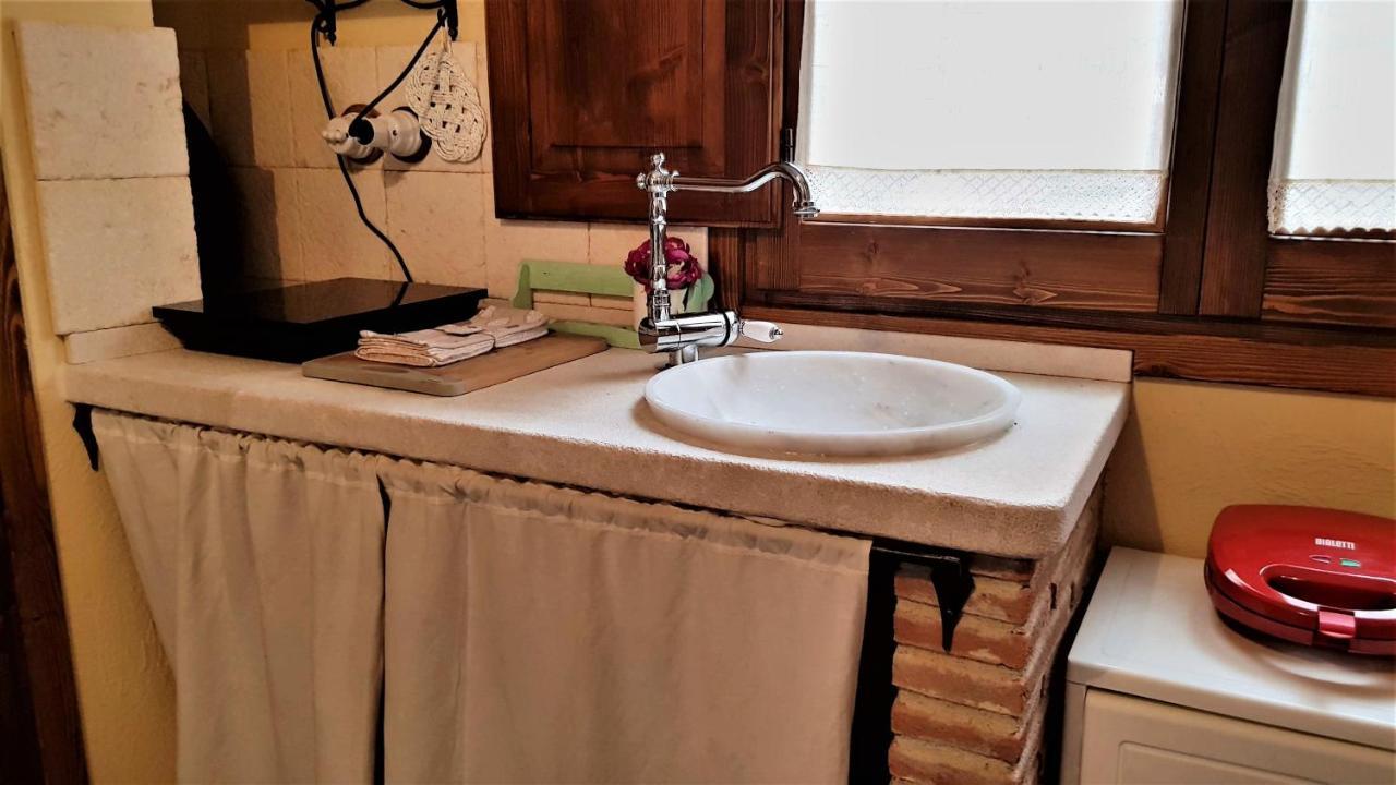 Casa Vacanza La Posadina באוני מראה חיצוני תמונה