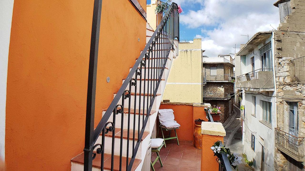 Casa Vacanza La Posadina באוני מראה חיצוני תמונה