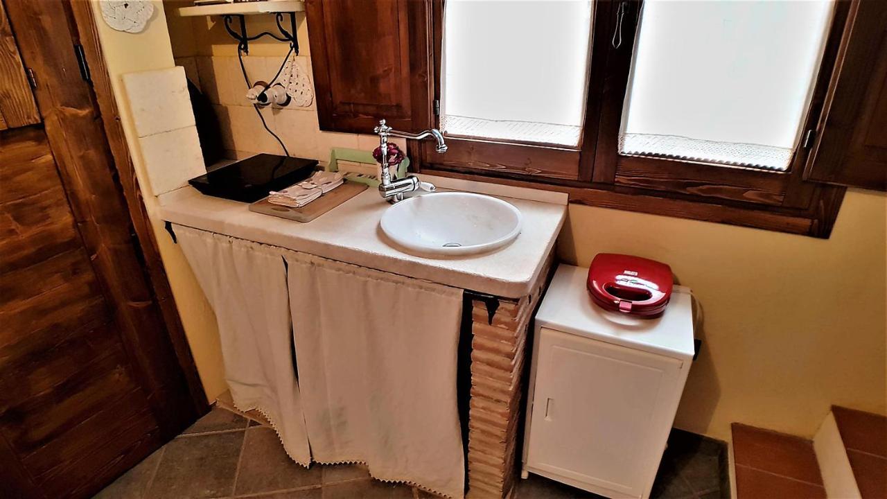Casa Vacanza La Posadina באוני מראה חיצוני תמונה