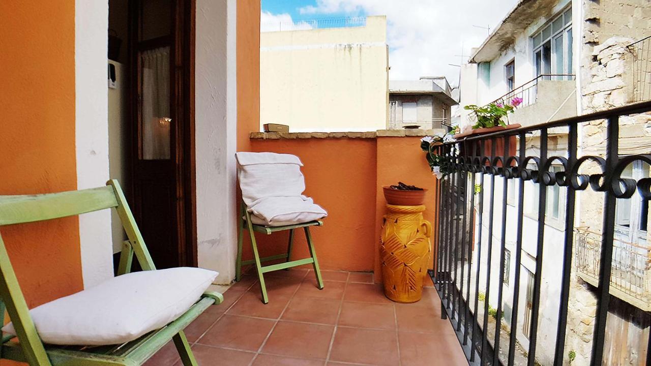 Casa Vacanza La Posadina באוני מראה חיצוני תמונה