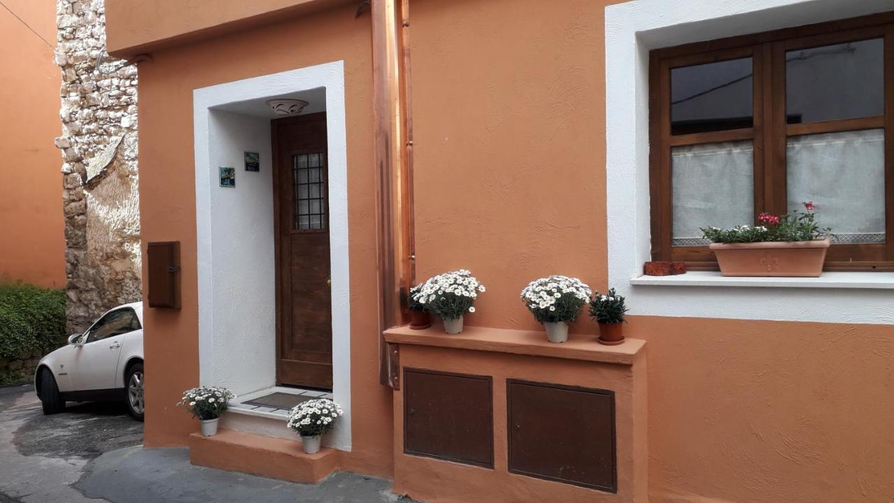 Casa Vacanza La Posadina באוני מראה חיצוני תמונה